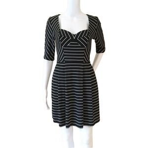 Bebe striped black Fit&flare mini dress size Xs